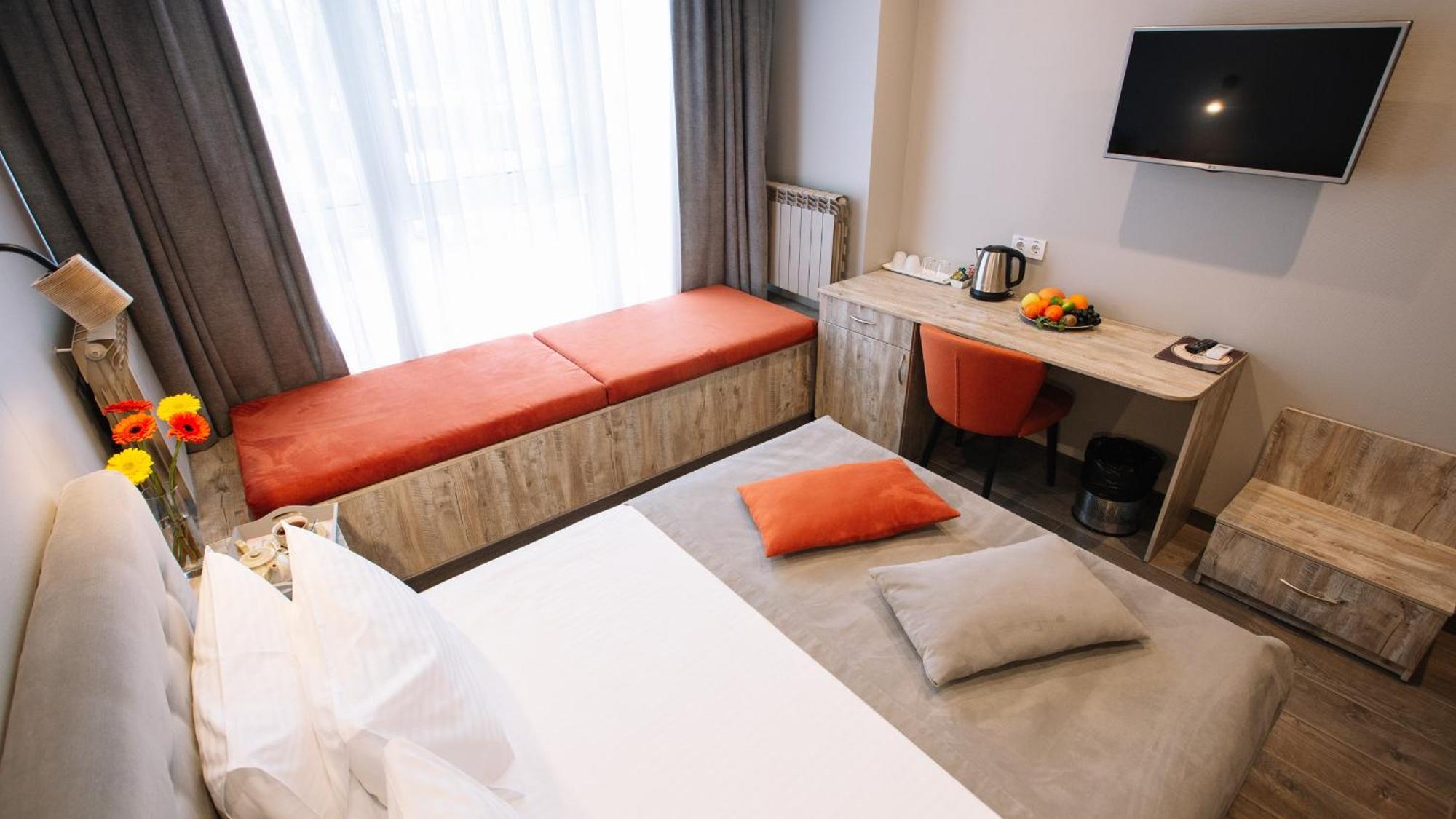 Time Hotel เคียฟ ภายนอก รูปภาพ